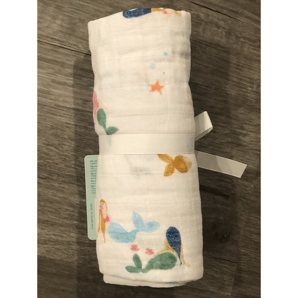 Aden & Anais New Muslin Swaddle Blanket Salty Kisses- Mermaids 47x47” 2019 - Picture 3 of 7
